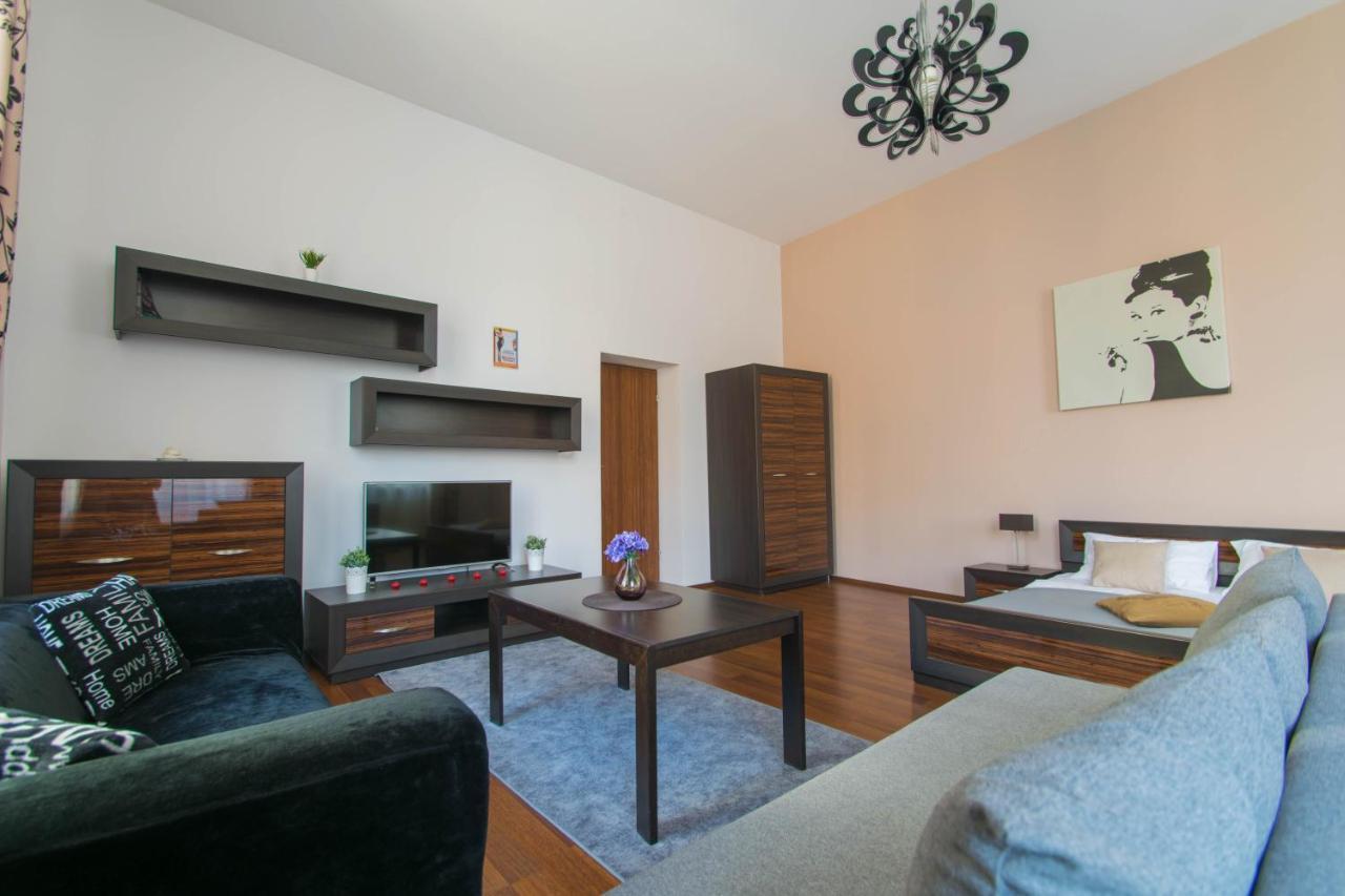 Old Town Apartments Krupnicza Krakow Bagian luar foto
